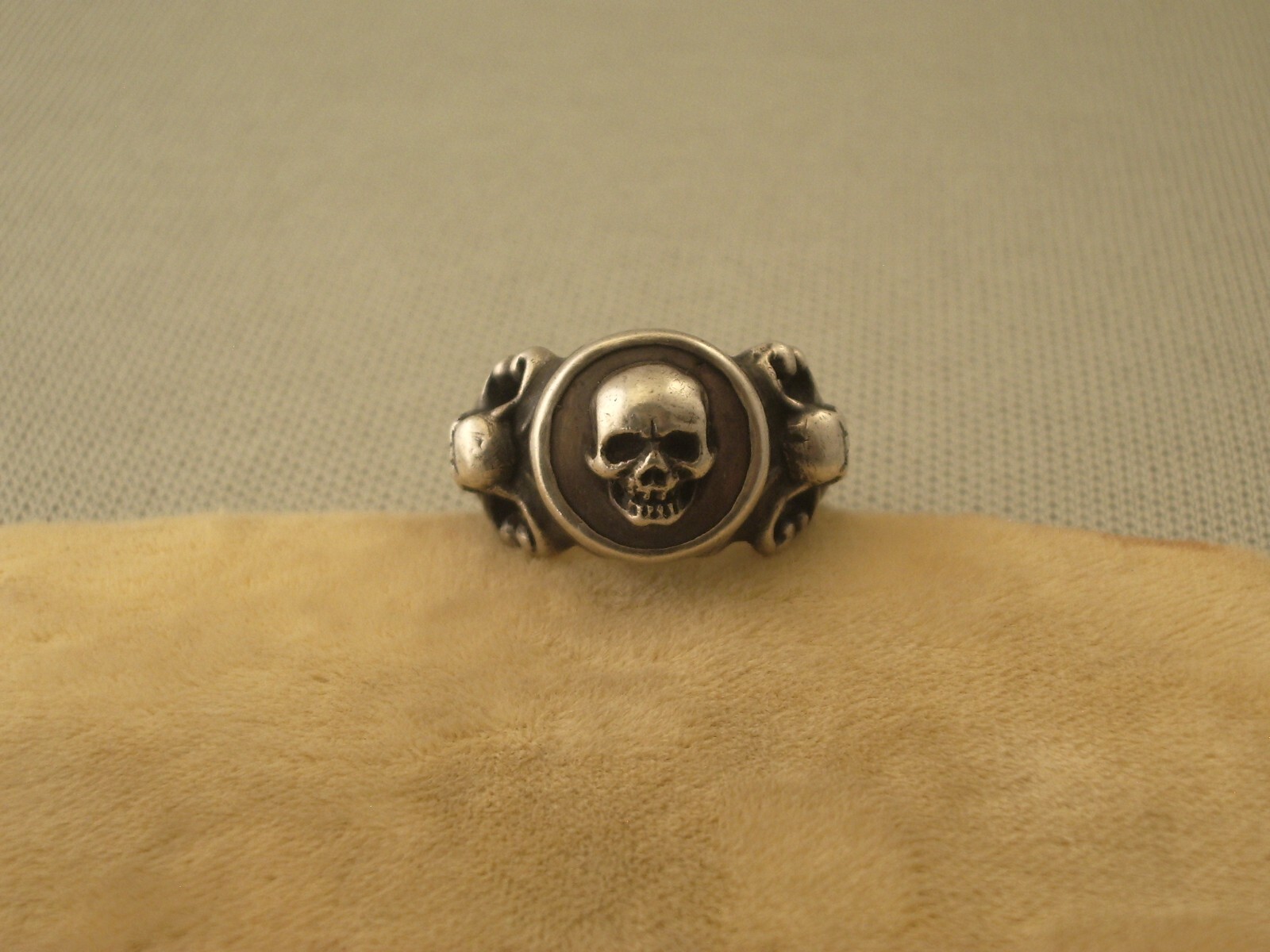 Rare antique silver Memento Mori Skull Ring Size 7.5