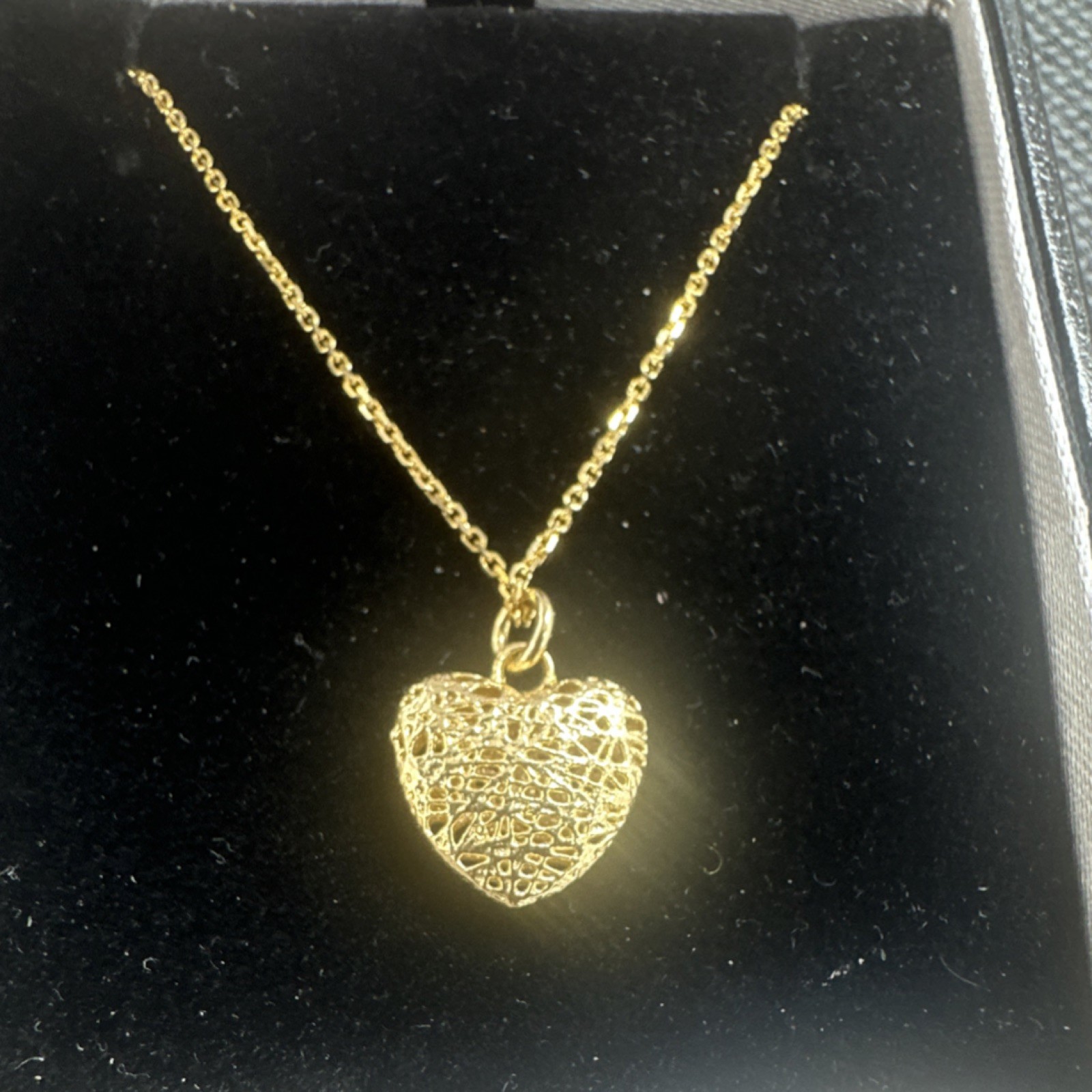 RCI Yellow Gold 14k Heart Pendant Necklace Charm Italy Signed 18 inch chain.