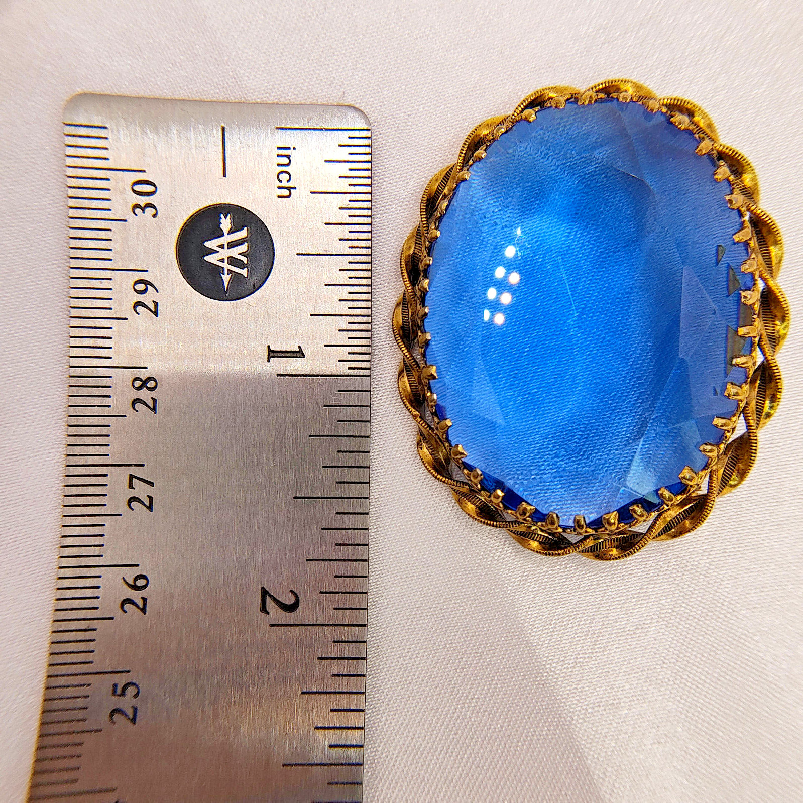 Vintage Art Deco Style Austrian Brooch Blue Paste Gold Tone Filigree Spiral Rope