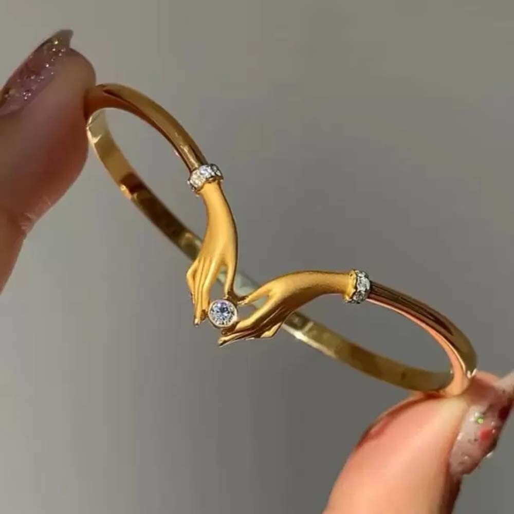 1Ctw Round Cut Moissanite Classic Elegance Women Bangle 14K Yellow Gold Plated