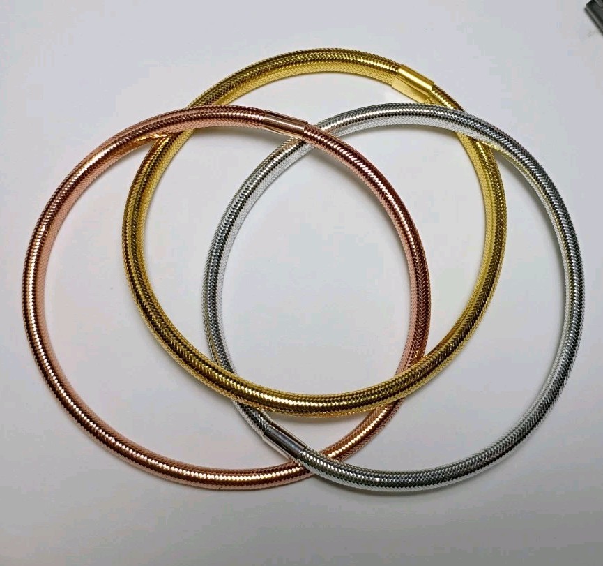 14kt & 16kt Gold Woven Bangle Bracelets Tri-color Golden Clef Int.- 1758 AR Mark