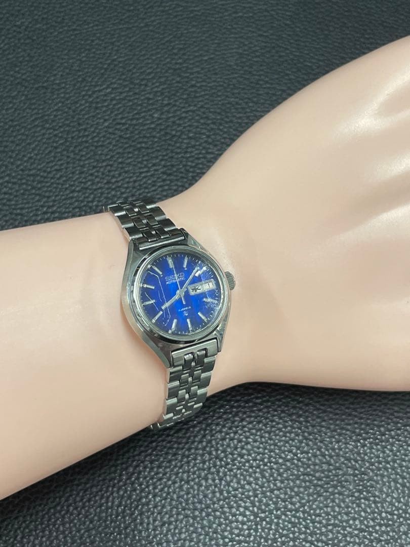 SEIKO Automatic 17 Jewels Ladies Watch Silver Runs 25.5mm Vintage Japan