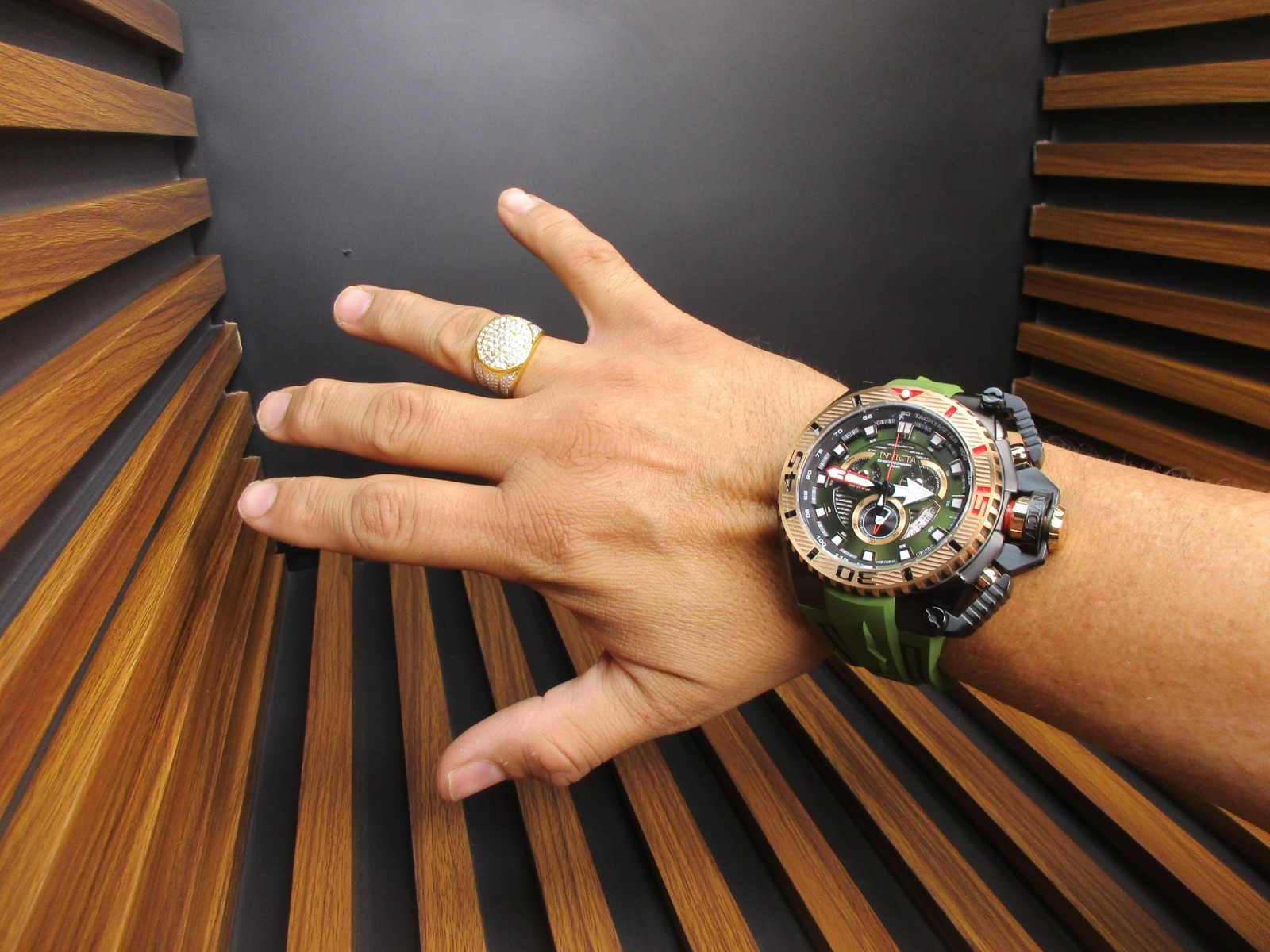 Invicta Sea Hunter full size Men’s Watch 57/69mm Green tone 49629