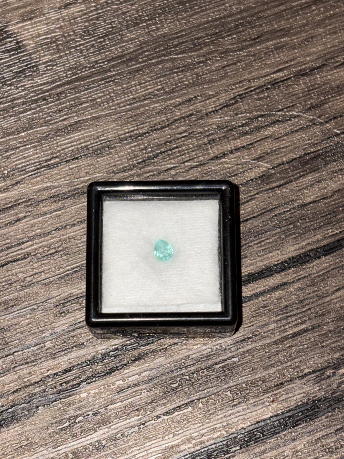 neon blue paraiba tourmaline loose gemstone 0.3ct