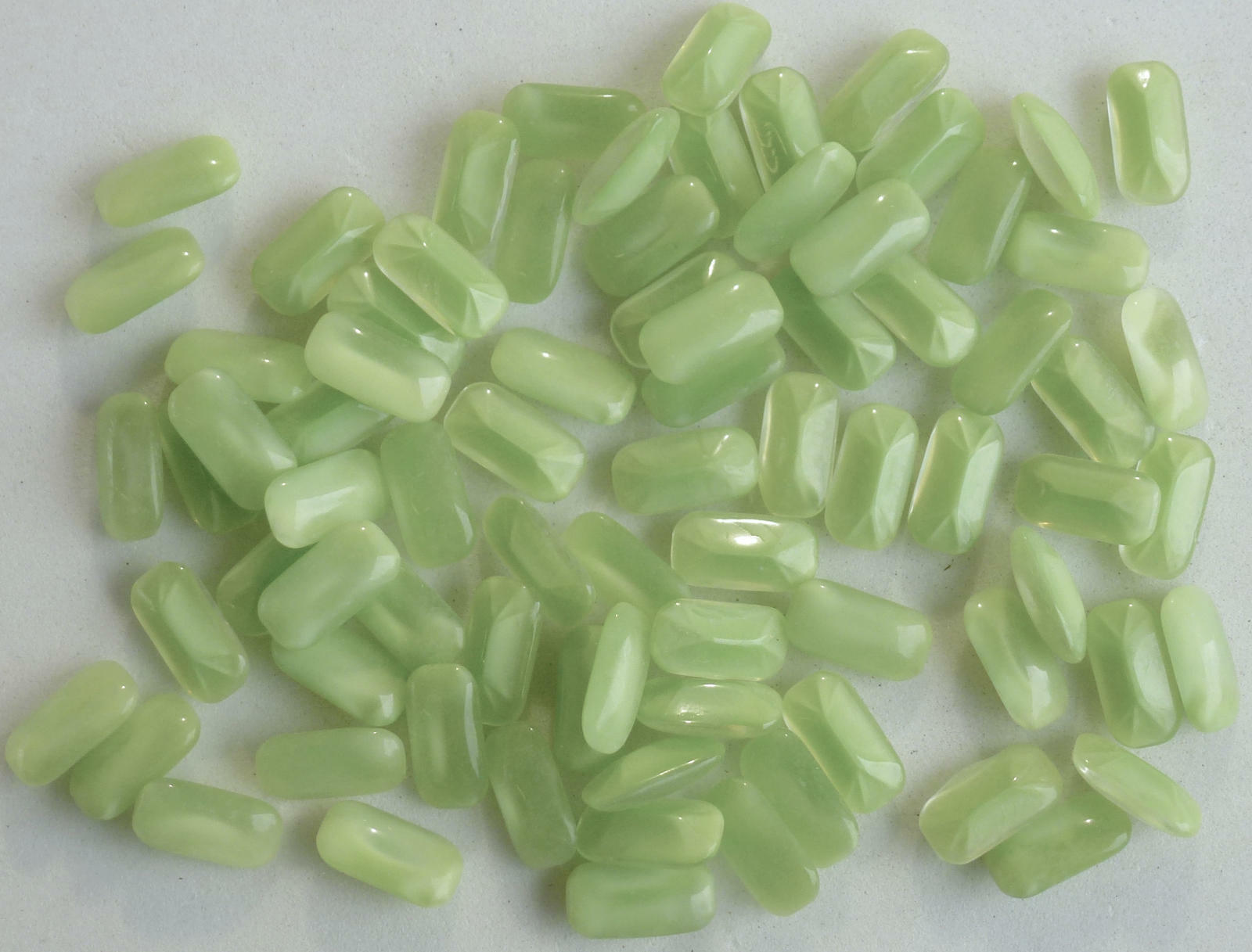 72 Vintage Glass Rhinestone Octagon Lime Green Moonstone Germany 10x5mm I5-3