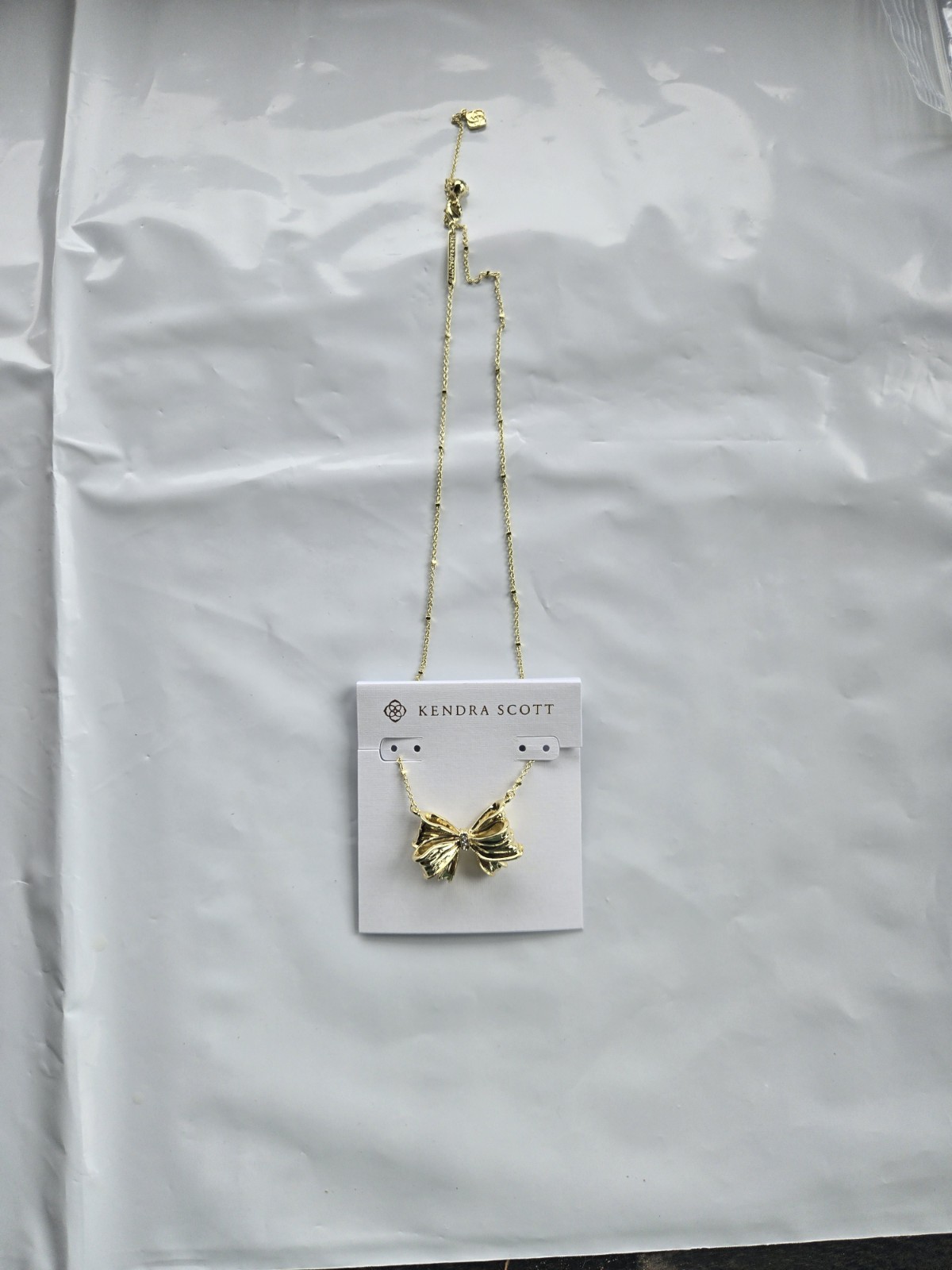 Kendra Scott Gold Bow Short Pendant Necklace