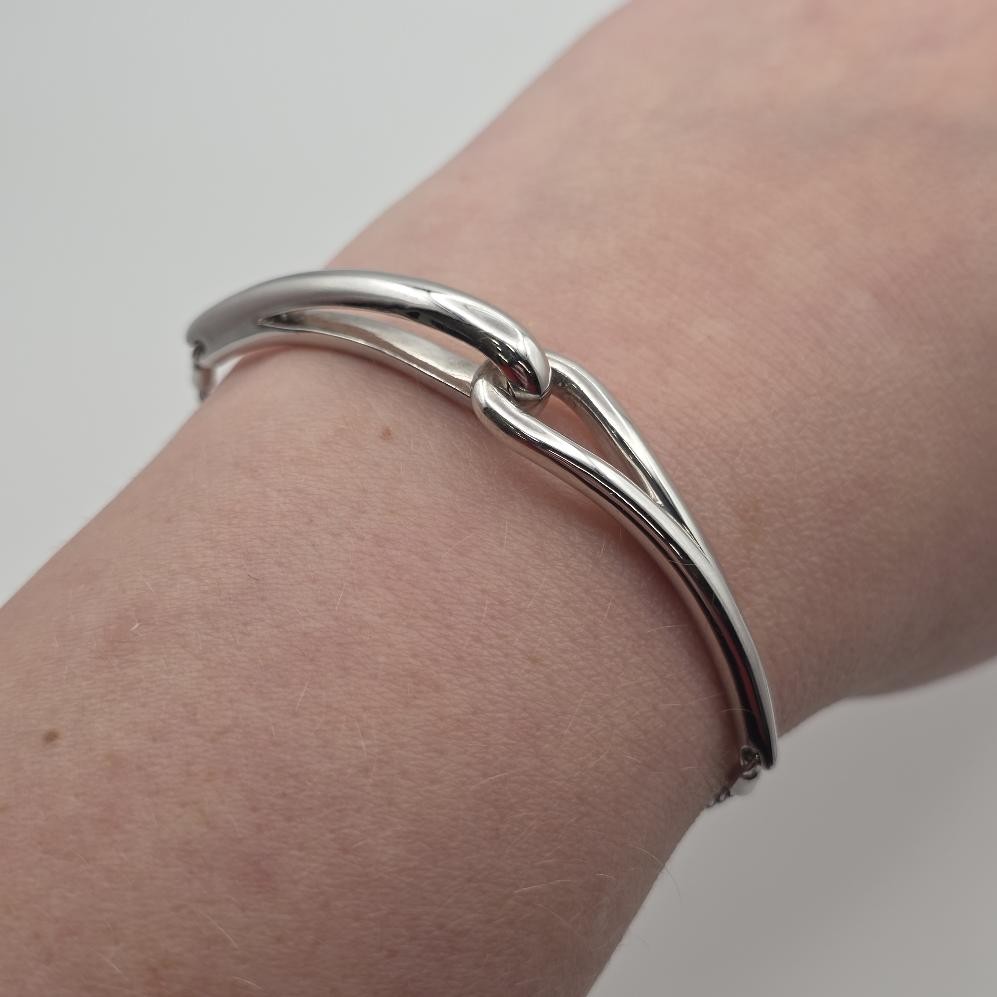 Kay Jewelers 925 Sterling Silver “Love & Be Loved” Interlocking Bolo Bracelet