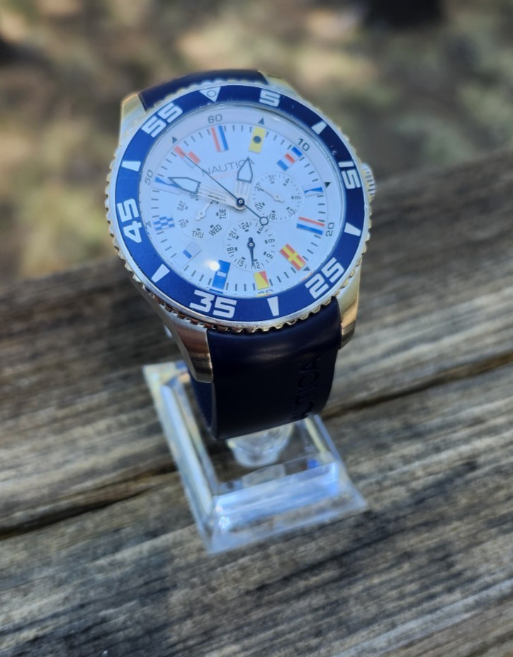 Nautica N12627G NST 07 Nautical Flag Multifunction Calendar Watch