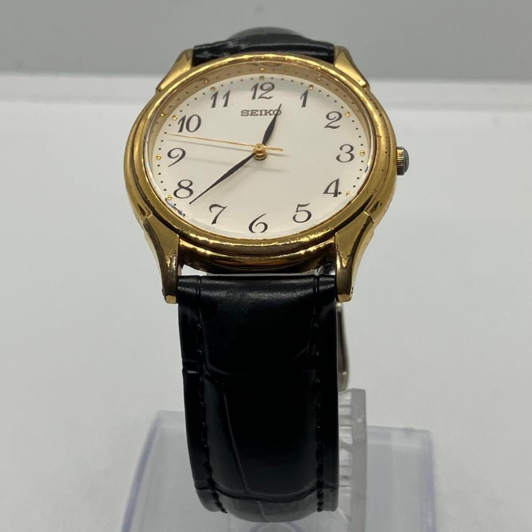 Excellent condition, fully functional SEIKO men’s quartz watch, gold and whi