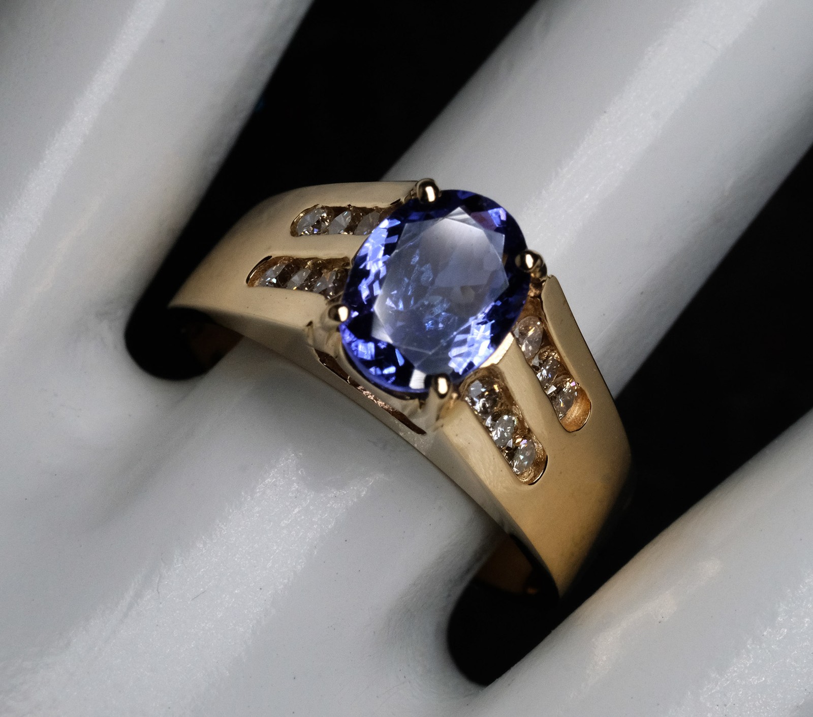 Pre-Owned 14K Yellow Gold 1.39ct Tanzanite .42ct Diamond Ring 6.2gm Sz 8.25