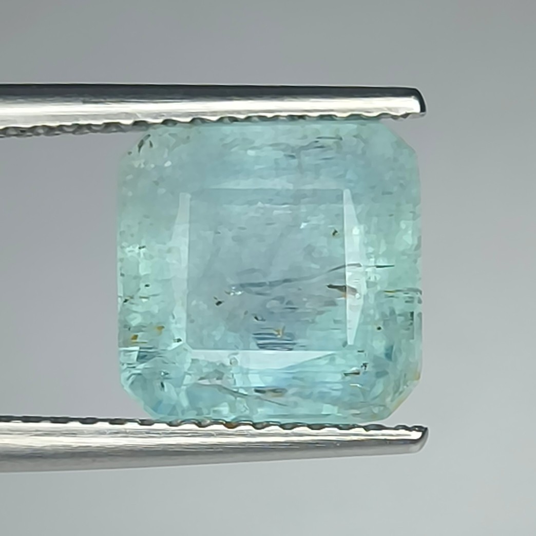 SENSATIONAL NATURAL NIGERIAN GREEN BERYL 3.88Cts