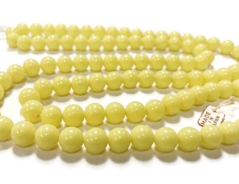 100 VINTAGE JAPANESE CHERRY BRAND GLASS PALE YELLOW 8mm SMOOTH ROUND BEADS 4619T