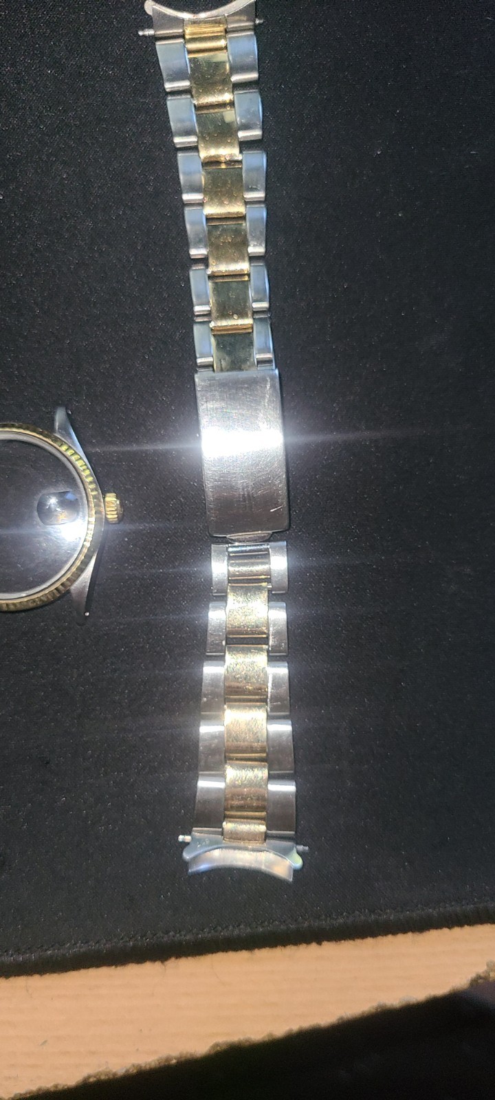 Rolex Oyster Perpetual Date Silver Dial Non-Numeric Hour Marks Metal 15000