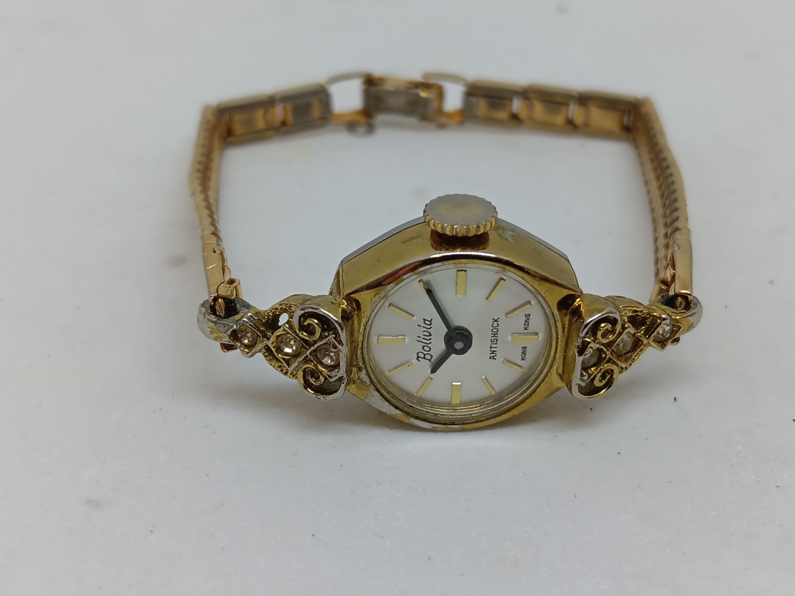 VINTAGE 1965 Bolivia Women’s 17 mm Manual Wind Gold Tone Watch