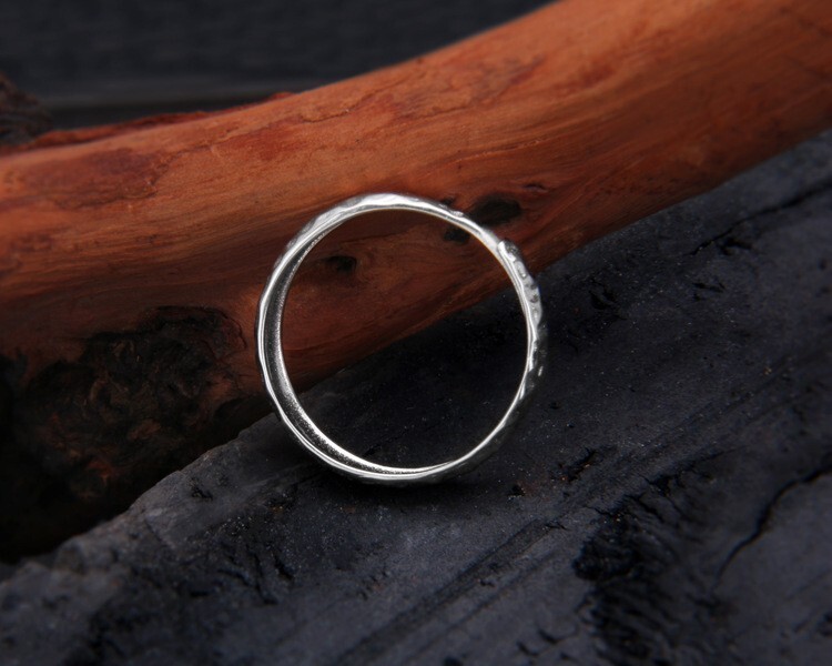 B25 Ring Wide Band Dents Hammered Effect Silver 925 Adjustable