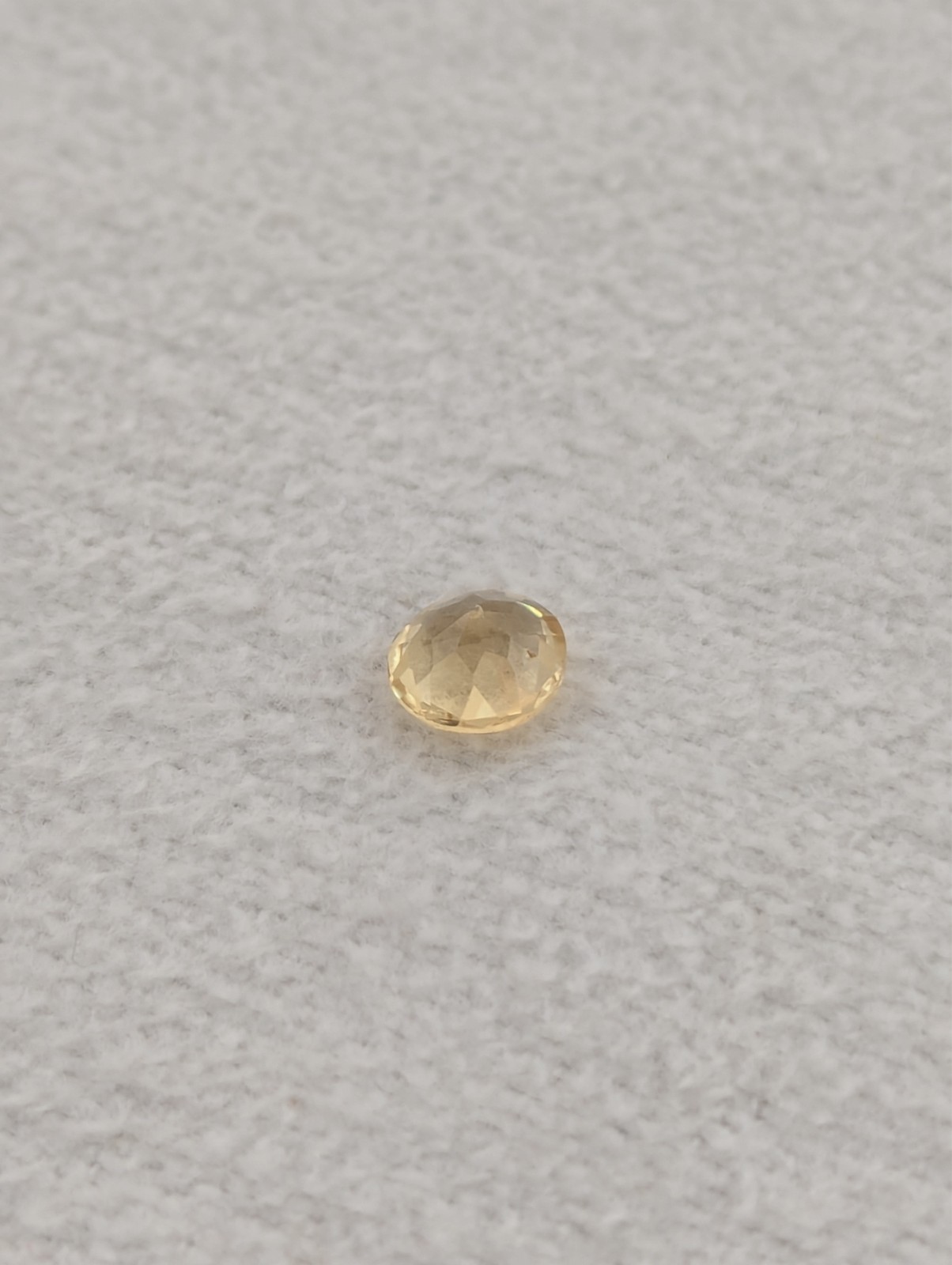 Citrine Yellow Faceted Gemstone 1.5 carat (0.30g) 7.9 Diameter x 4.7 mm
