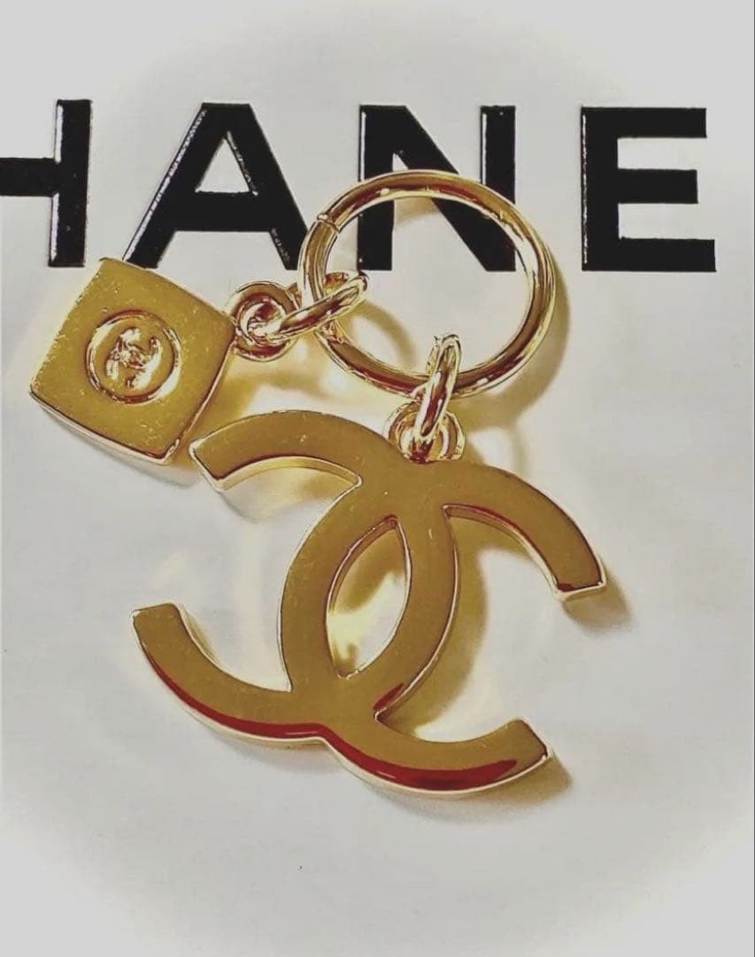CHANEL CCCharm 2023 Holiday Limited Edition Near Mint Japan RARE
