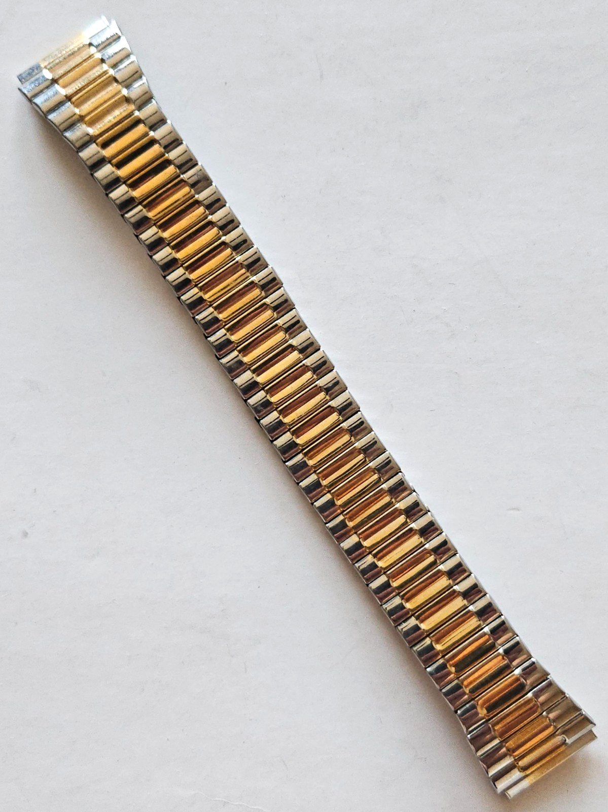 18mm – 2 Tone Elastic Metal Watch Band / Silver & Gold ( 6″ Min Length )