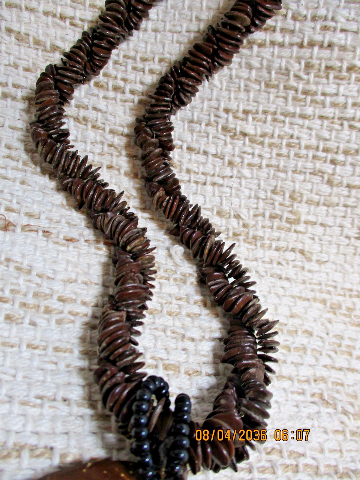 14″ Brown Wooden Necklace Round Coconut Pendent Seed beads Casual Bohemian