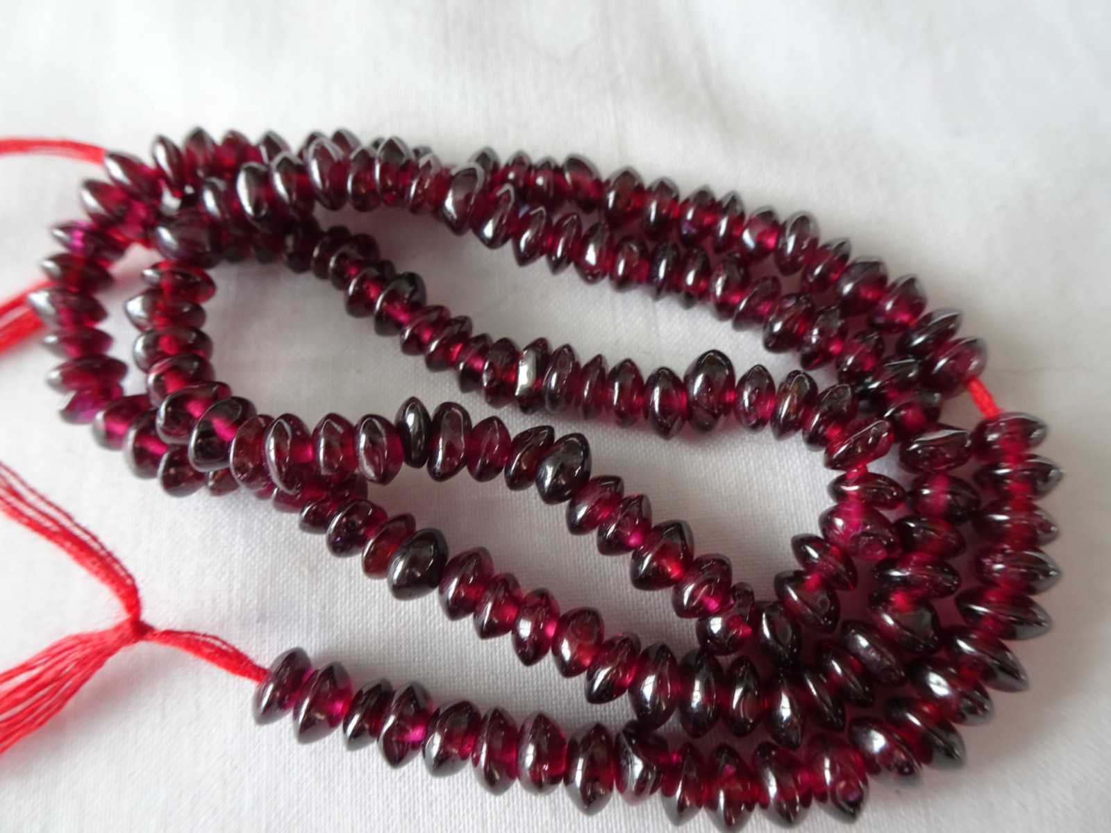 14 1/4″ Str Natural Garnet Stone Beads Smooth Rondells 4mm Wide #A466 DNG