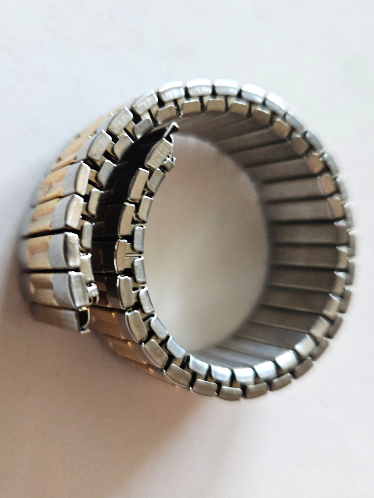 18mm – 2 Tone Elastic Metal Watch Band / Silver & Gold ( 6″ Min Length )