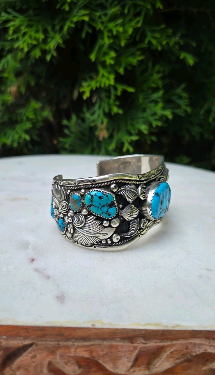vintage handmade Navajo sterling silver sleeping beauty turquoise cuff bracelet