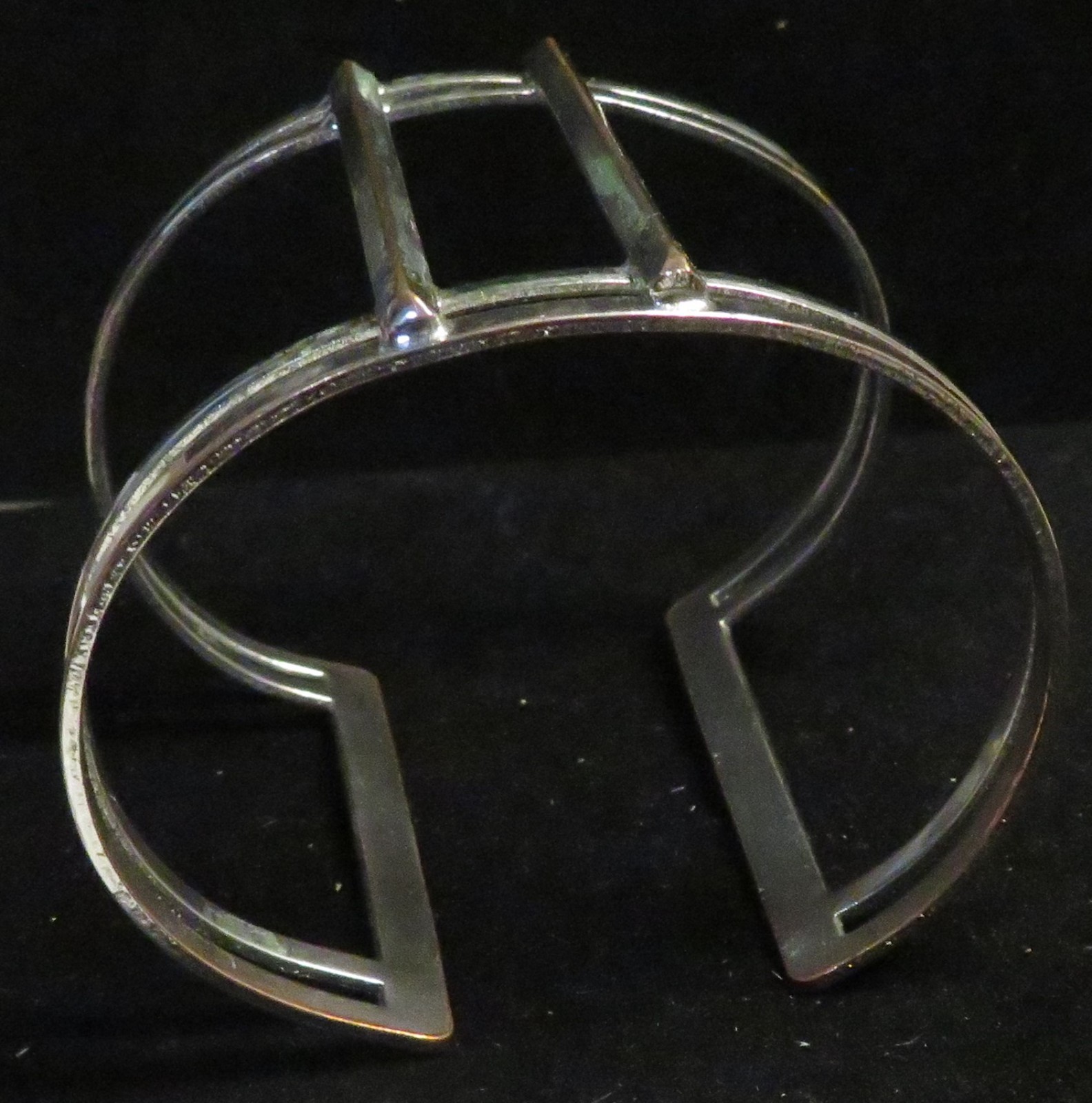 Vintage Silver Tone 3-Bar Open Cuff Bracelet 2-1/8″ tall 7.5″ Fashion Used