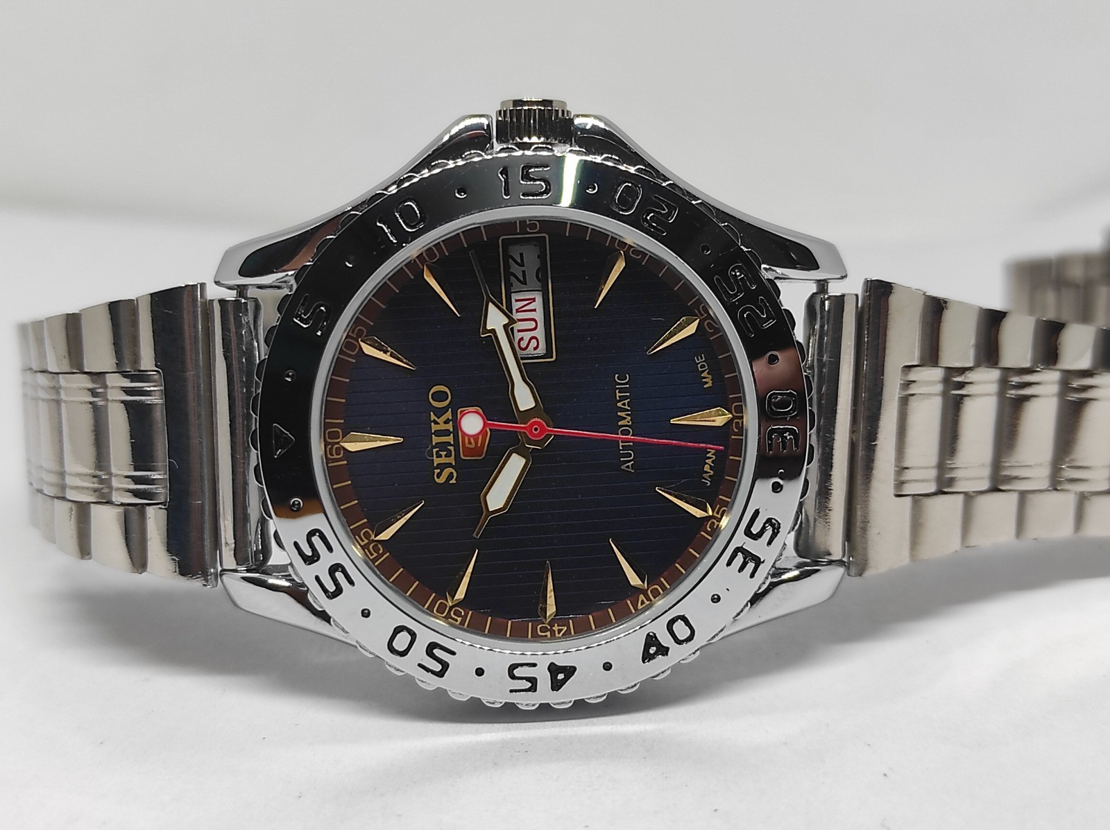 Vintage Refurbished Seiko Automatic Transparent Blue D/D Men’s WristWatch 38MM