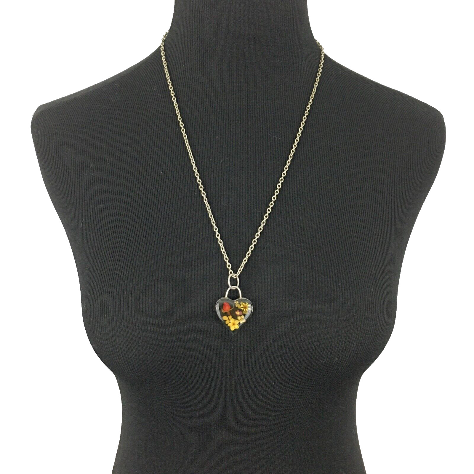 JULE dried flower necklace – sterling silver heart pendant on silver-tone chain