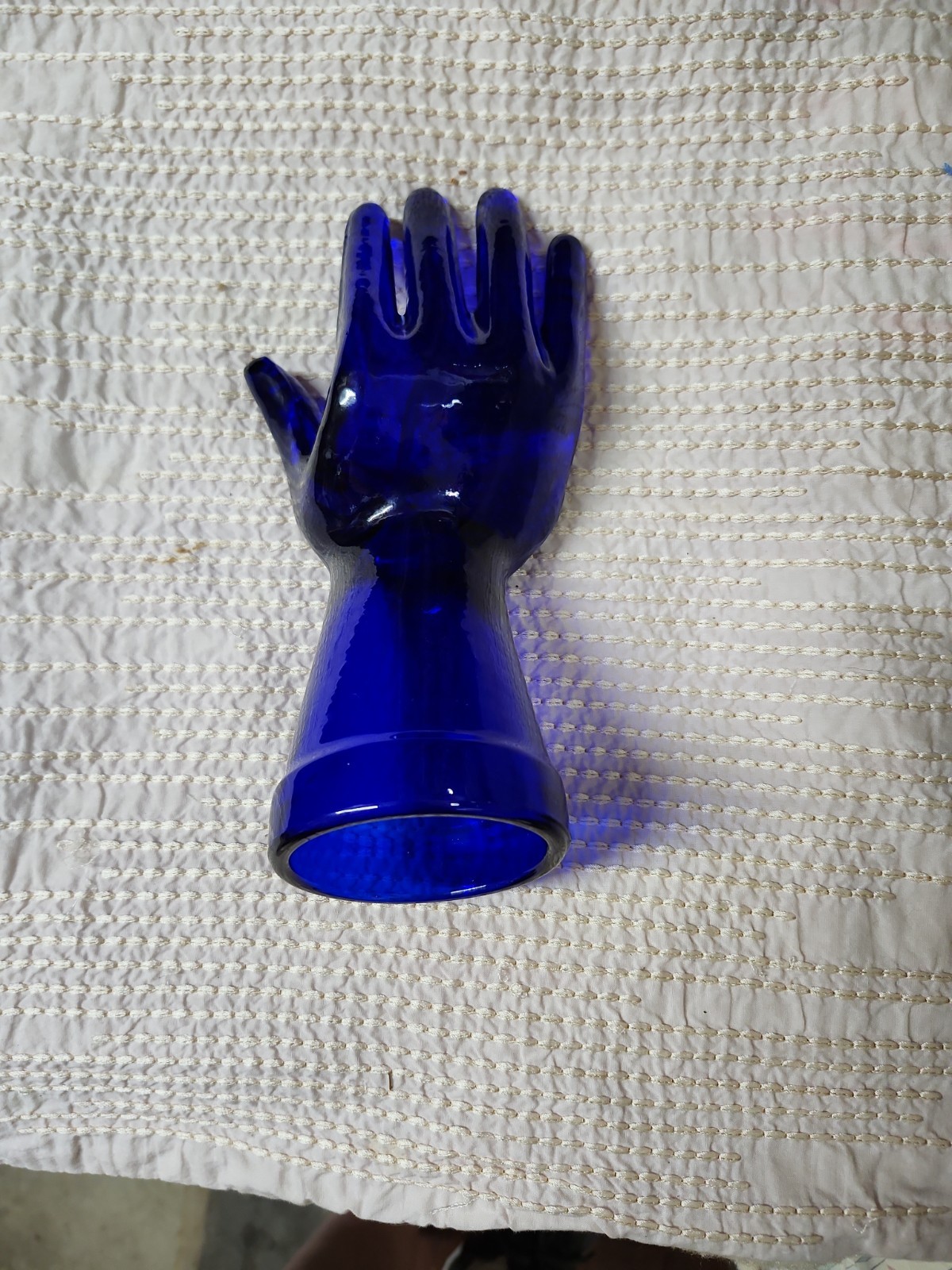 Vintage Cobalt Blue Glass Hand Mannequin Jewelry Display Ring Holder 8″…
