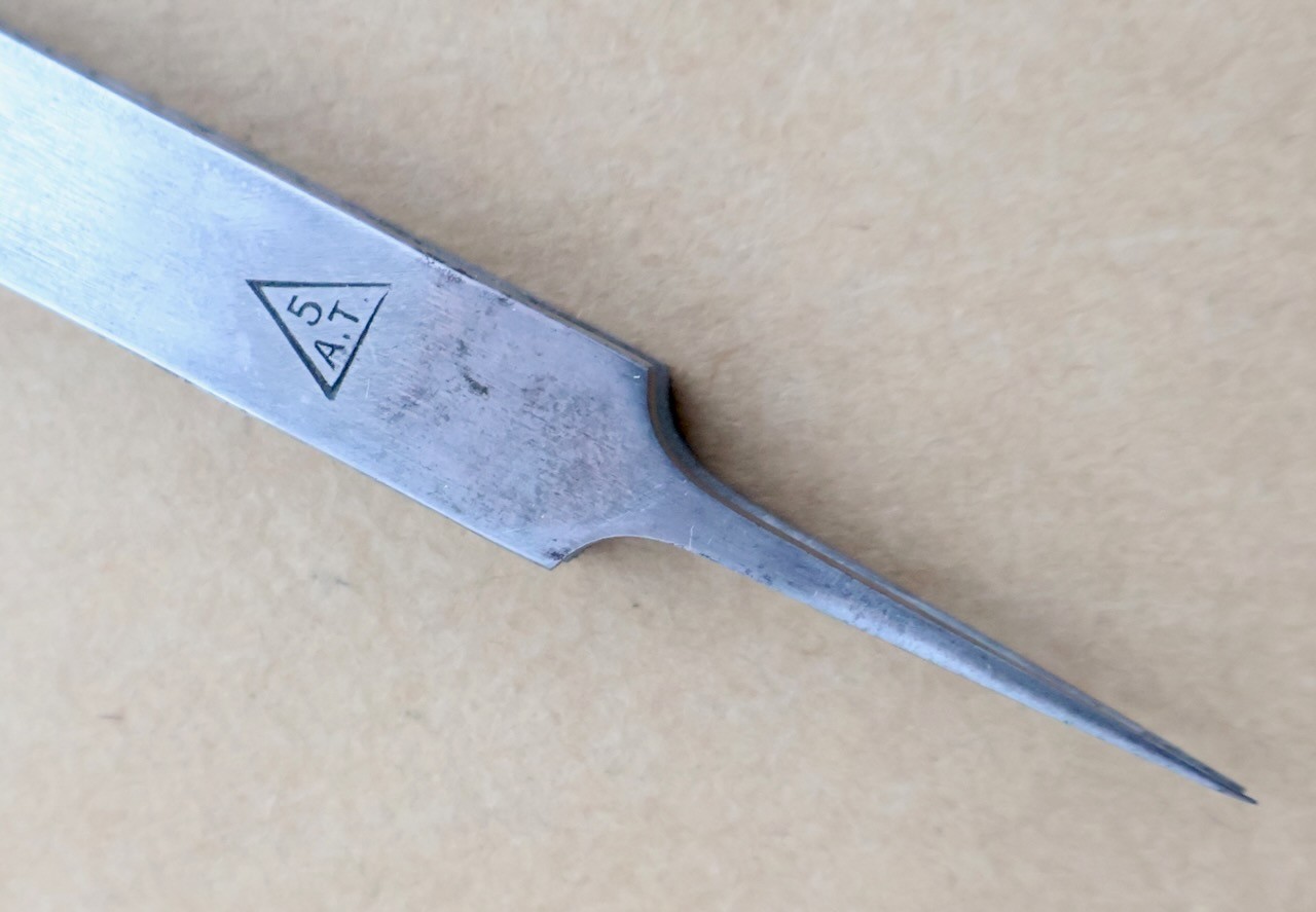 2 Pr. of Tweezers: Tanic No. 5/AT + duMont Fils No. 4 / Switzerland / MT Tools