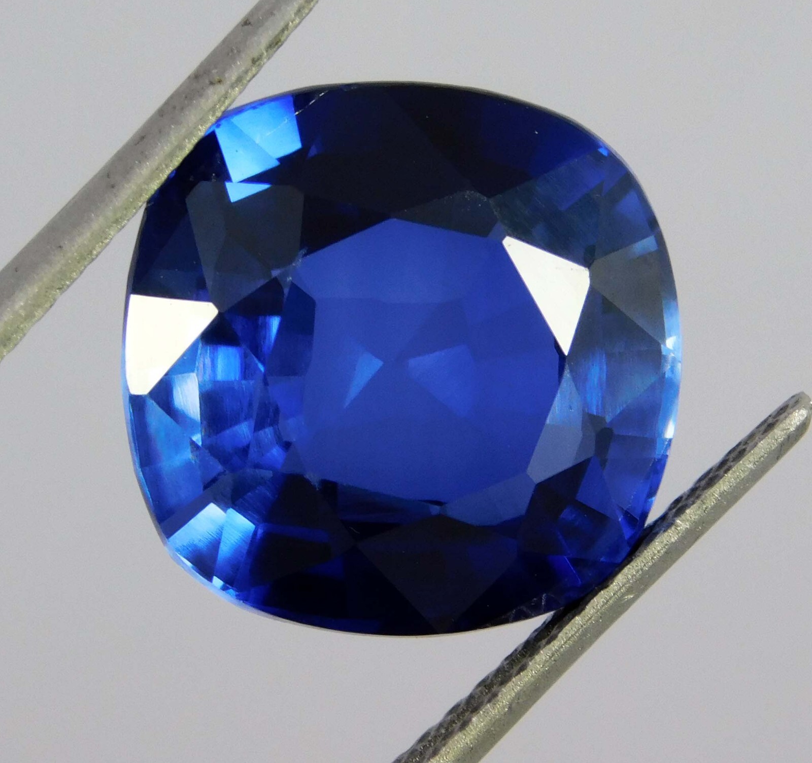 CERTIFIED 11.45 Ct Natural California Blue Rare Benitoite Cushion Cut Gemstone