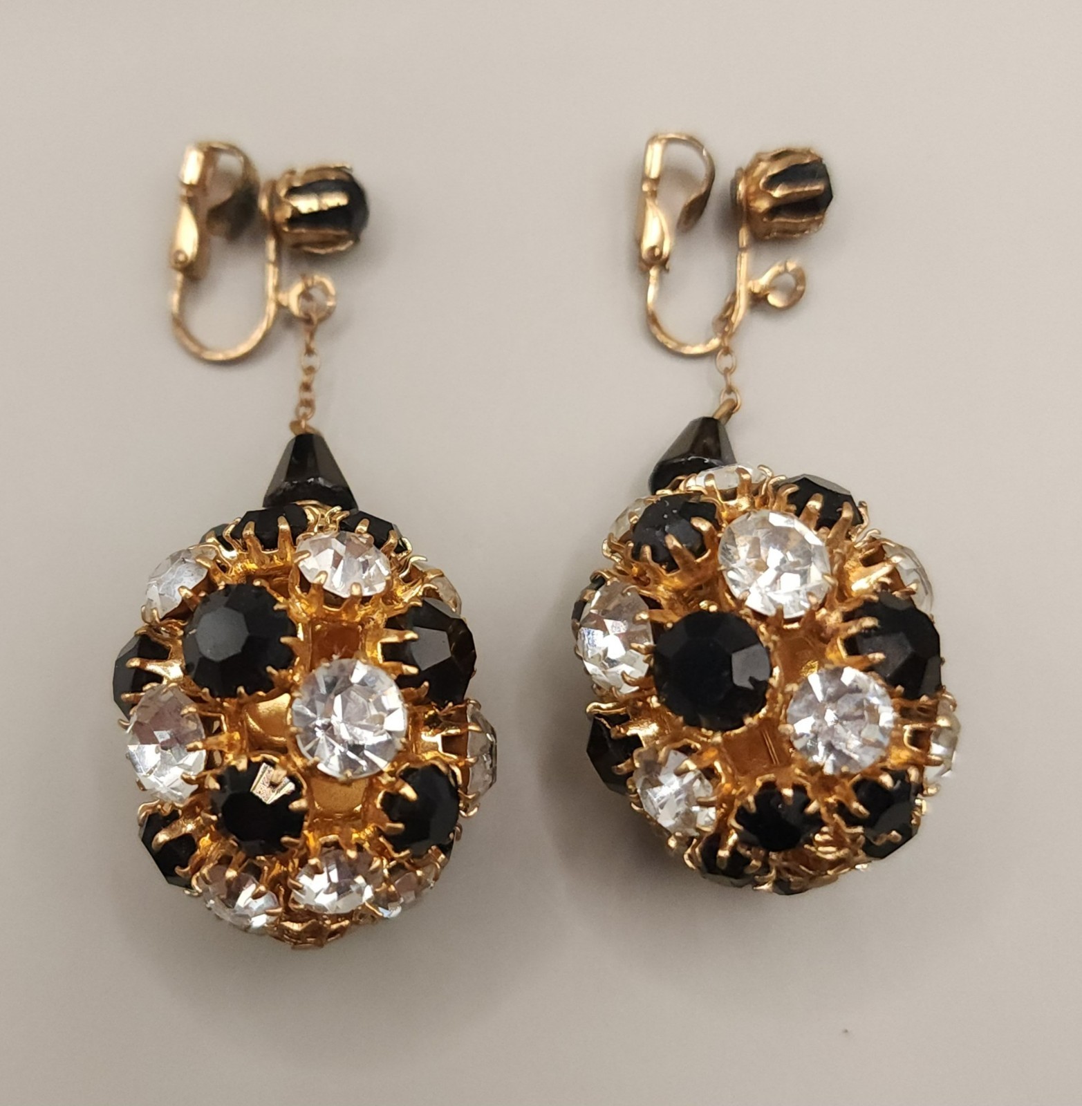Vtg 1950s Black Jet Glass Crystal Rhinestone Ball Dangle Drop Clip On Earrings