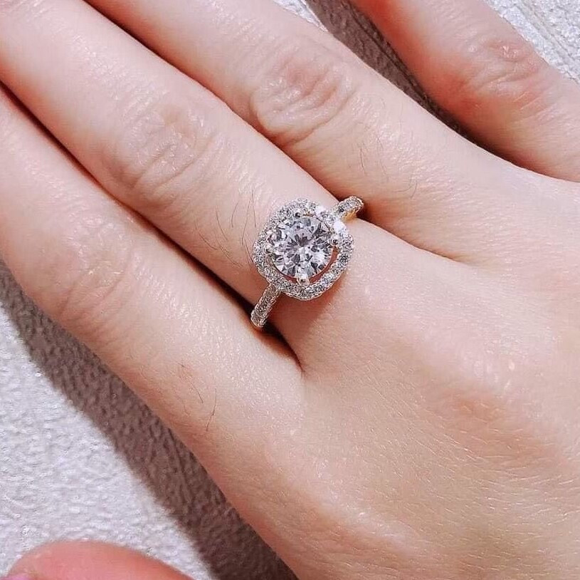  18k Adjustable Gold Diamond Ring Free UK Delivery New