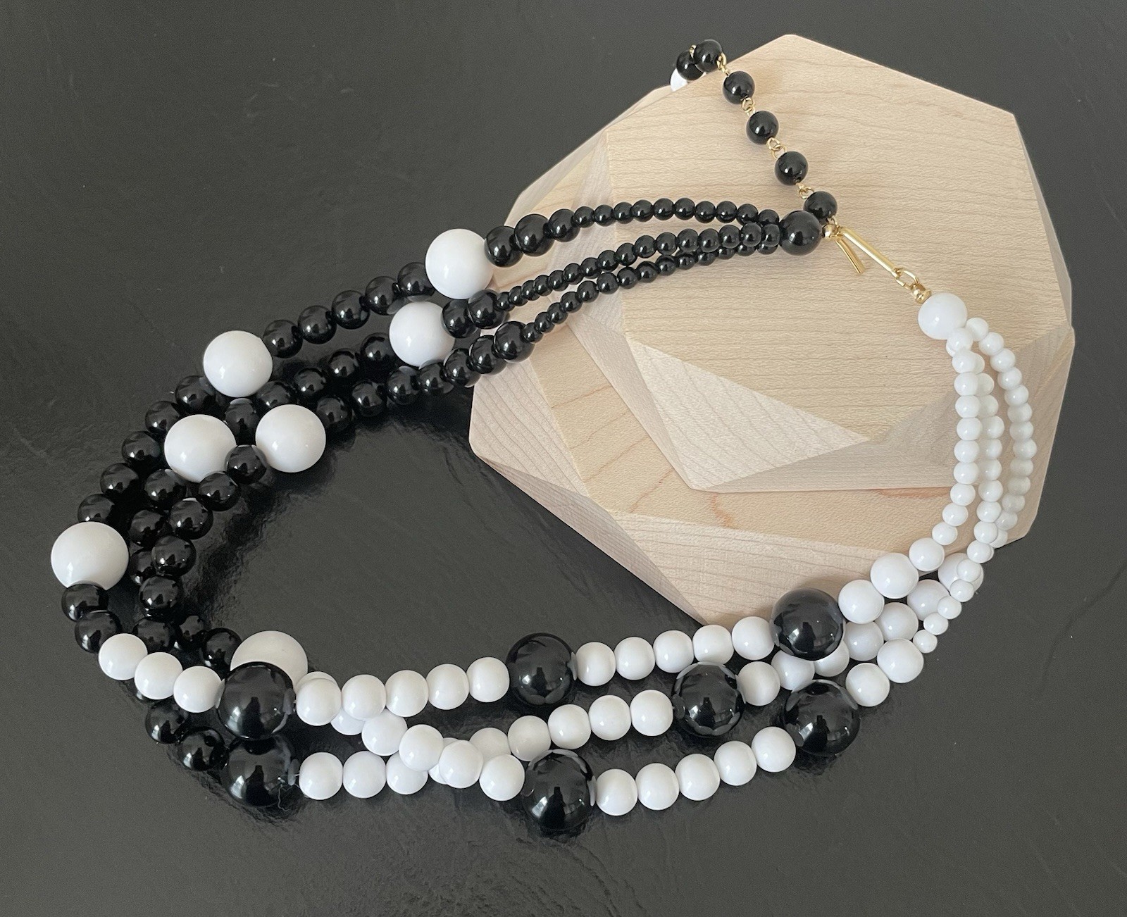 Half Black White Acrylic Gold-Tone Clasp Statement Necklace Costume For Women