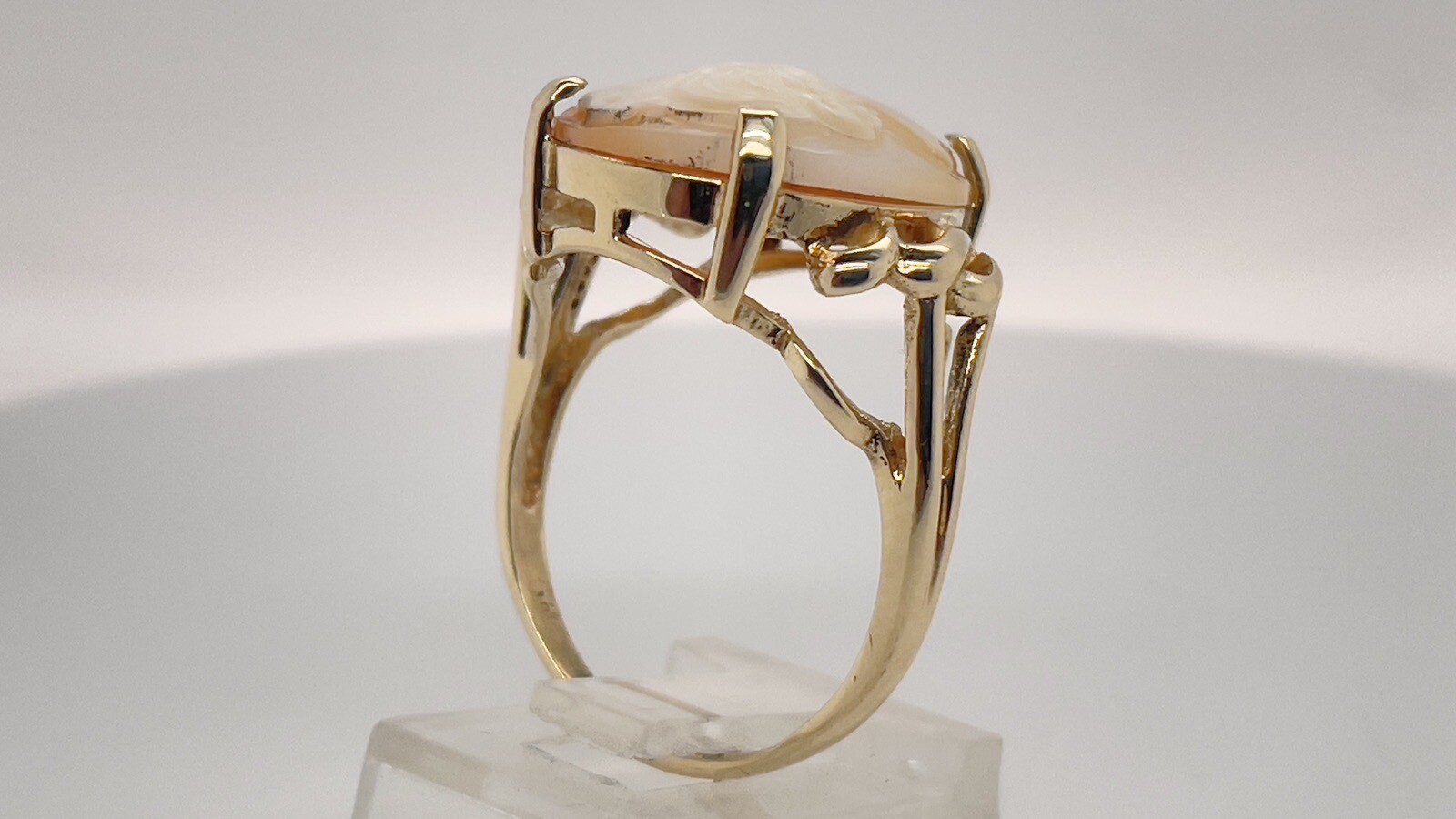 Vintage 14k Yellow Gold 19.9 x 15.1mm Oval Cameo Ring Size 9 3/8 – 5.3 Grams