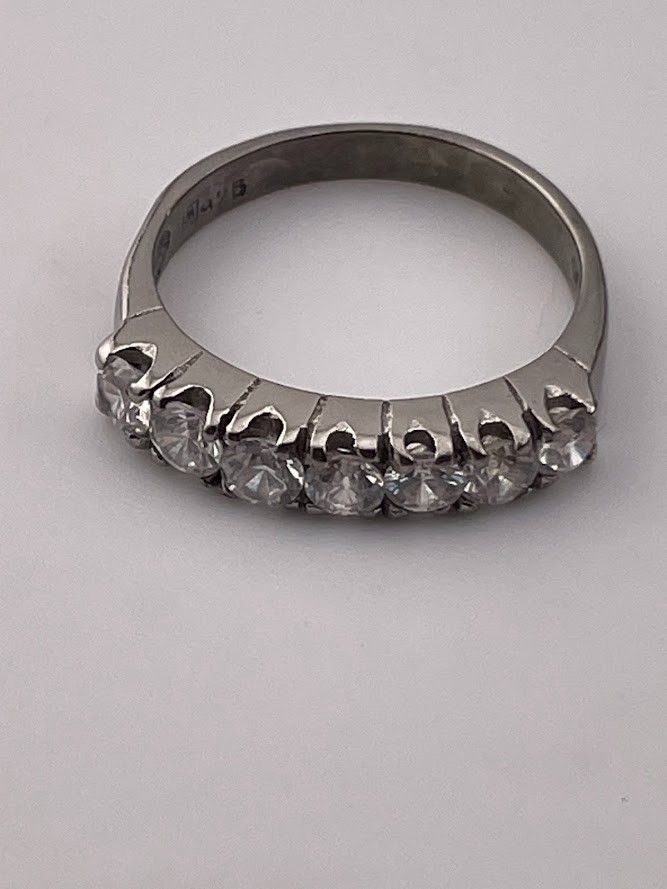 SIGNED 925 STERLING SILVER SEVEN CZ 3.7MM BAND RING SIZE 5.5 WEDDING 763