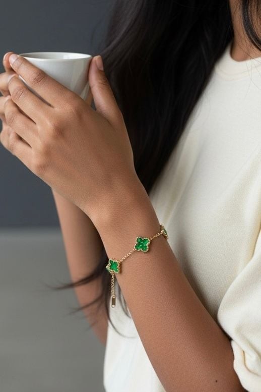 Shimmer Green Clover Bracelet — Gold Stainless Steel