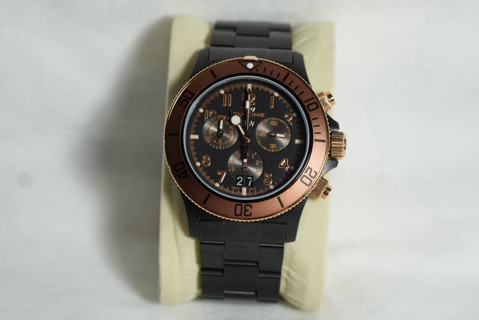 Glycine Airman Quartz Chronograph 44mm Black Dial Date Rubber Strap 200m