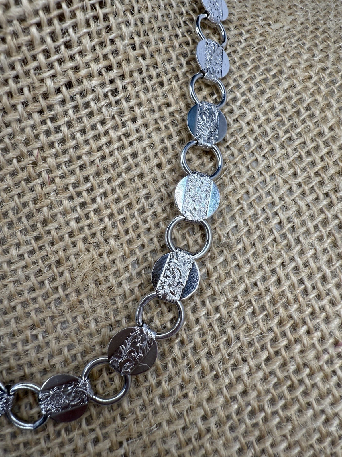Vintage Sarah Coventry Signed Silver Tone Textured Disc Link Chain Necklace