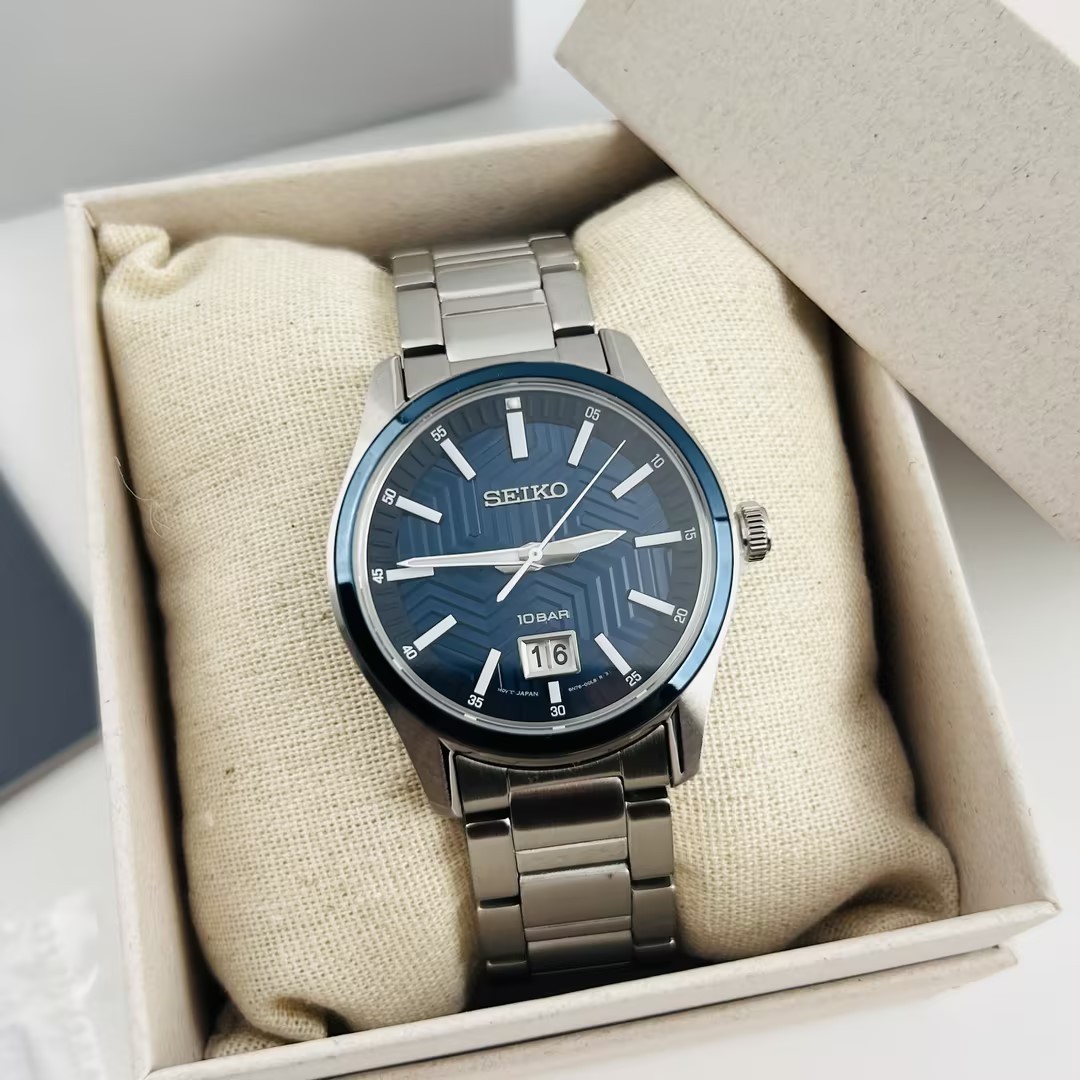 Seiko Essentials SUR559 Blue Dial Stainless Steel Men’s Quartz Watch 39.5mm New