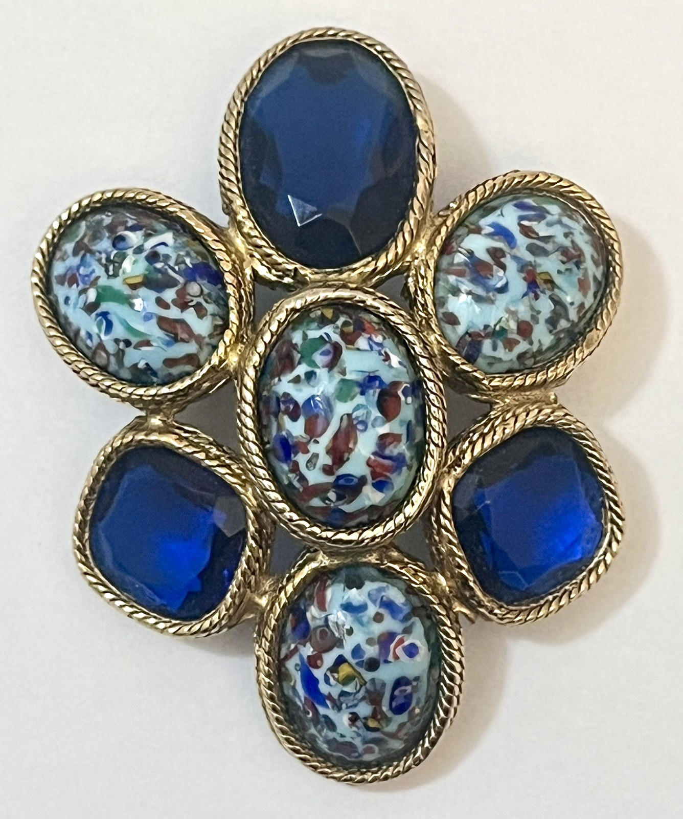 Domed Cabochon Brooch Swirled Speckled Glass Vintage Not Signed Estate Jewelry