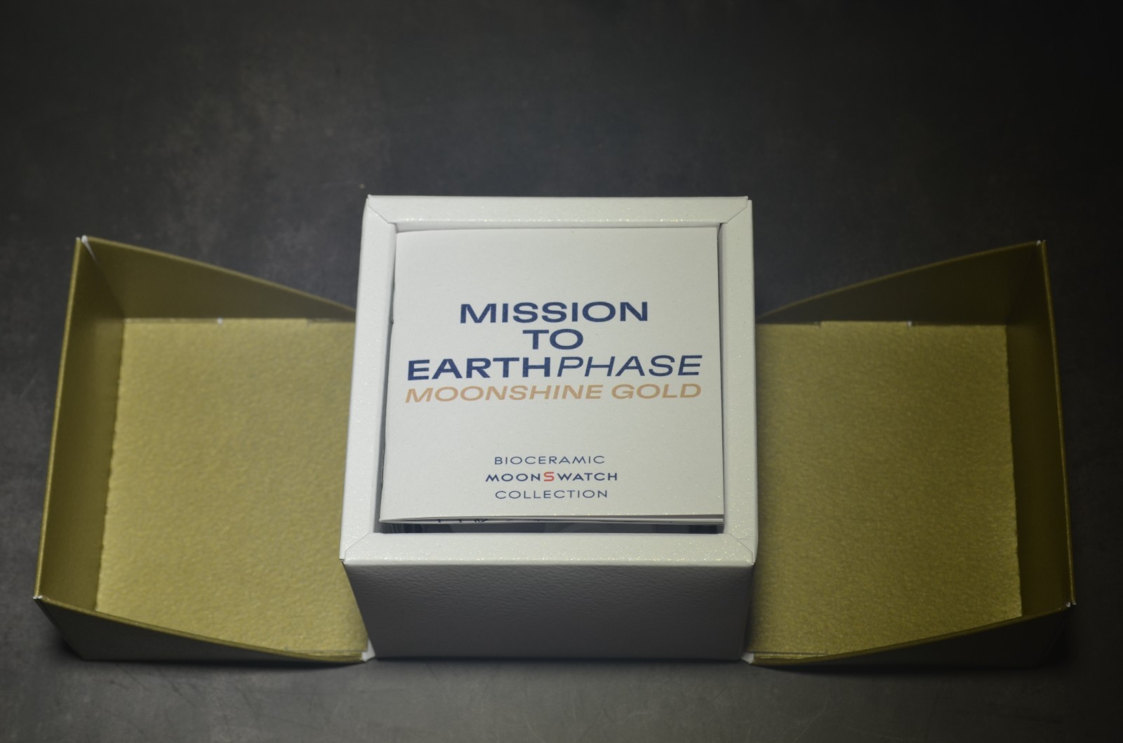 MISSION TO EARTHPHASE – MOONSHINE GOLD SO33W701L – COOL MOON – RARE NLA