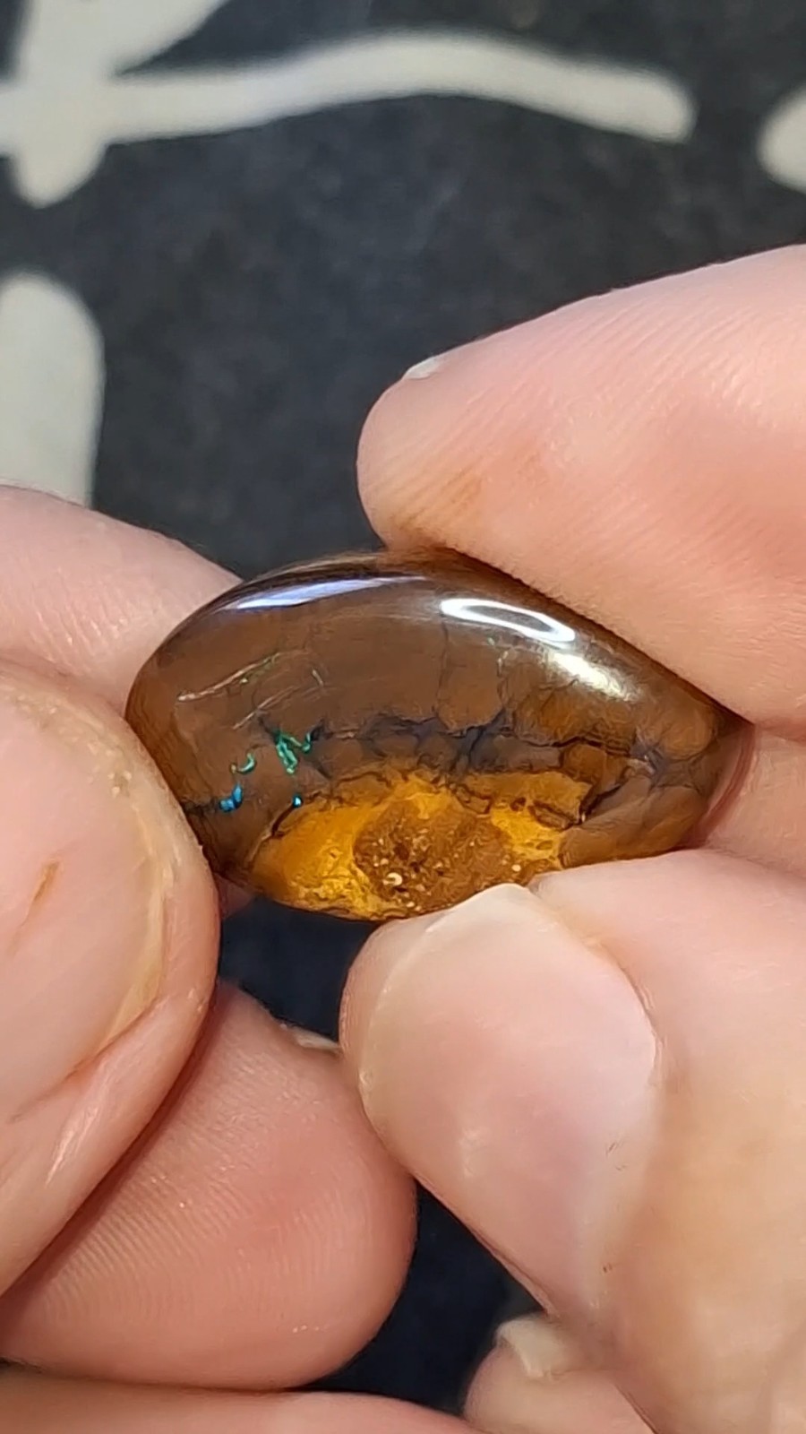 17.9ct Queensland Boulder Opal. Vibrant streaks of bright green & electric blue
