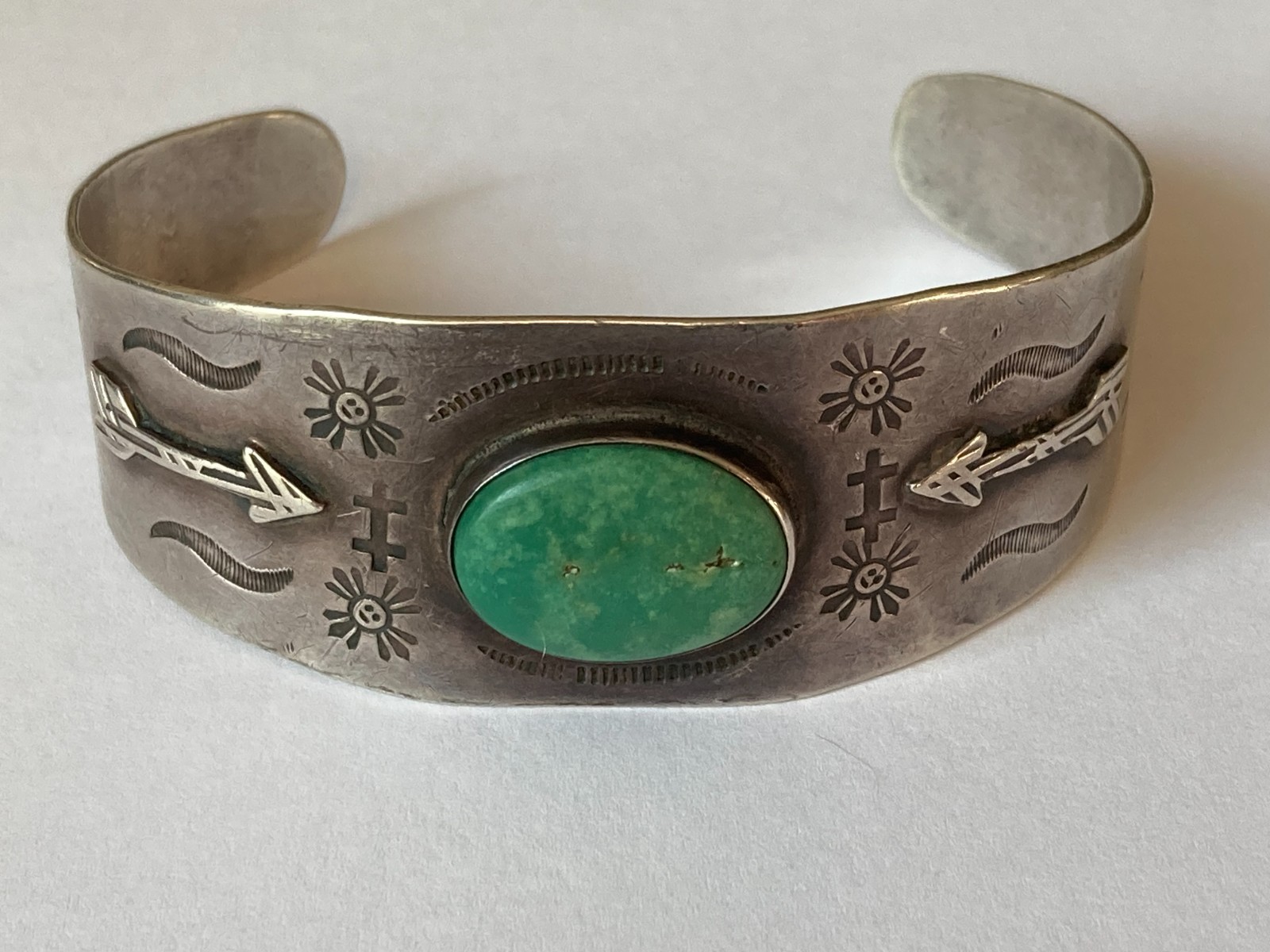 Rare Vtg XL Navajo Fred Harvey Era Coin Silver Bracelet w Cerrillos Stone