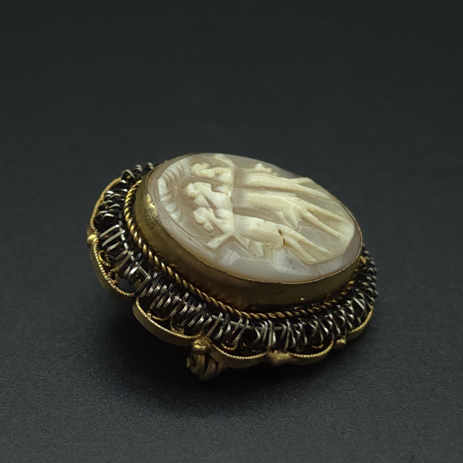 Antique Edwardian Carved Shell Three Graces Cameo Pendant Brooch Gilt Filigree
