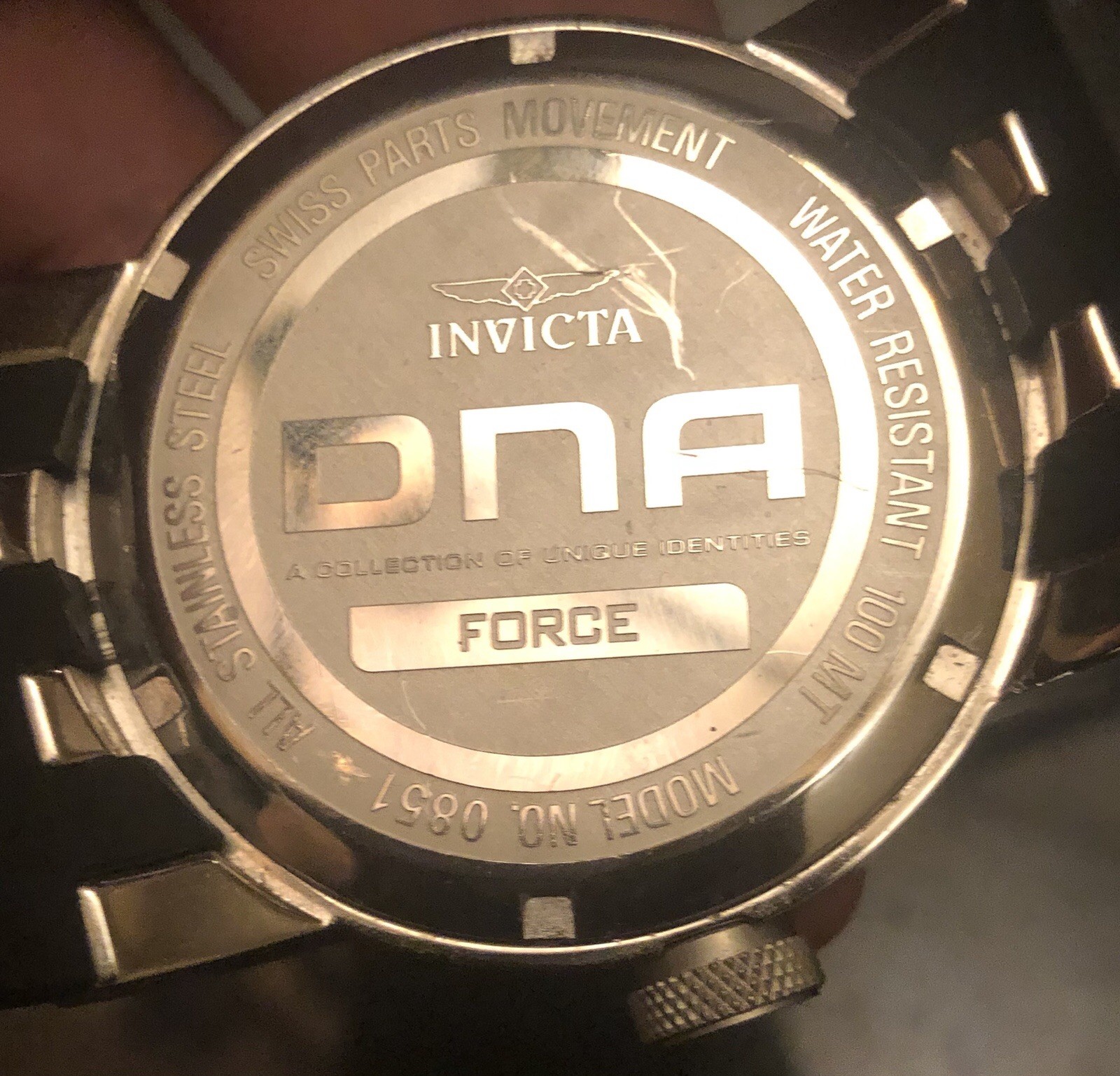 Invicta DNA. Signature II Collection. Waterproof up to 100m. Black band