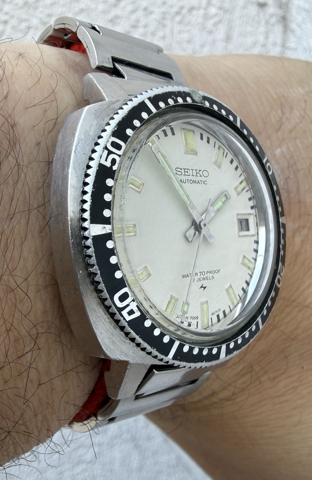 1973 Seiko 7005-8052 “Poor Man’s Diver” Automatic Vintage Diver Watch White