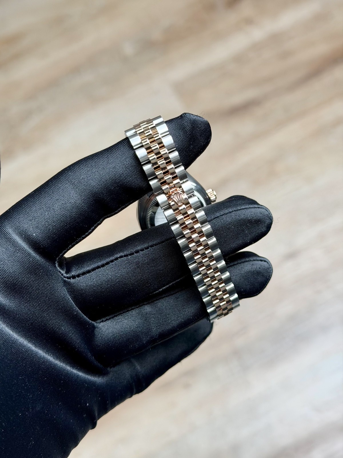 Rolex Datejust 28 MOP Pearl Diamond Bezel Jubilee 2026 Unworn 279381RBR