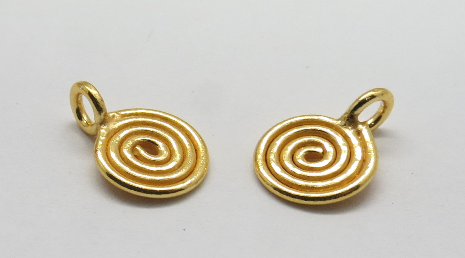 4 Pieces Pendant Charm Gold Sprial Pendant 10mm Round Jewelry Beads Findings